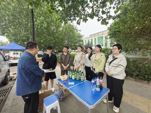 慰问活动|必赢242net官网|管理科学与工程学院赴实习基地开展实习生慰问活动