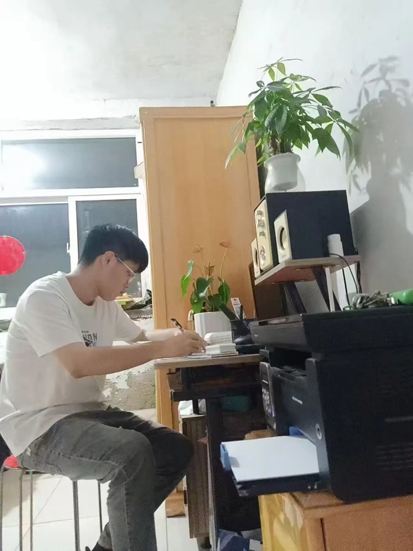学风建设|必赢242net官网|管理学院|先进引领方向，榜样凝聚力量（二十一）：王亚云——笔耕不辍书壮志，研途淬炼