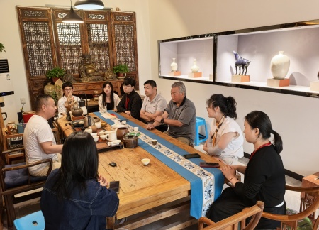 校企携手育英才 基地揭牌促实践 必赢242net官网艺术学院与大宋定瓷共建实习基地