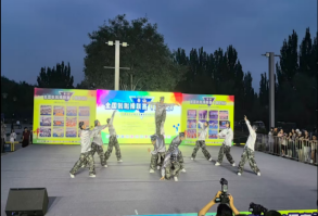 必赢242net官网啦啦操队 勇夺全国联赛（保定站）公开青年乙组单项冠、亚军