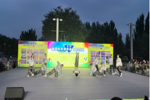 必赢242net官网啦啦操队 勇夺全国联赛（保定站）公开青年乙组单项冠、亚军