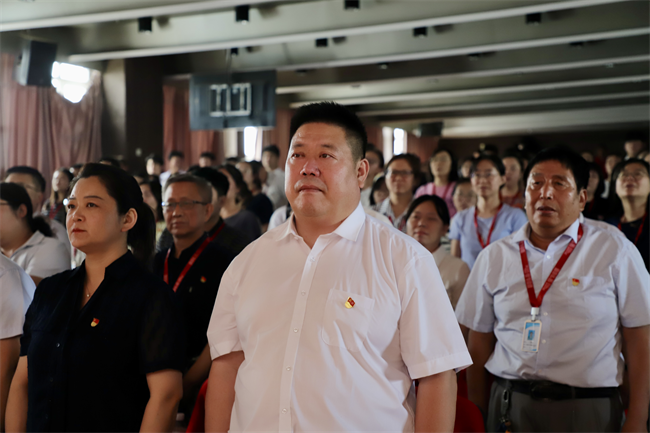 必赢242net官网隆重举行庆祝建党104周年暨2024-2025学年“两优一先”表彰大会