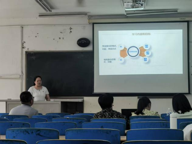 砥砺奋进展风采，凝“新”聚力向未来——学院成功举办新教师试讲活动