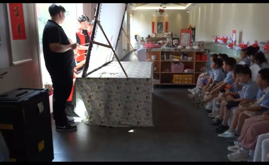 童心探非遗 志愿暖时光 ——南北非遗博物馆志愿温情活动顺利开展