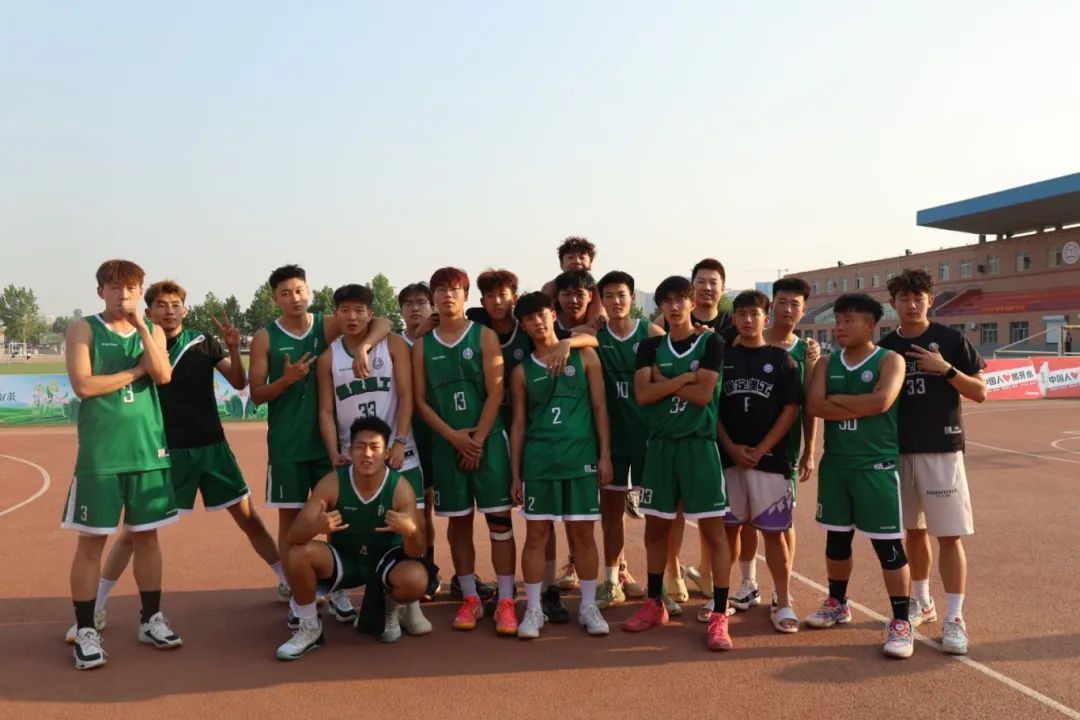 必赢男篮凯歌高奏 功成志酬