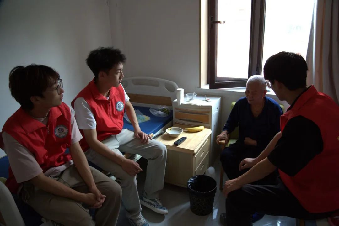 服务进社区 热情暖人心——南大园社区社会实践