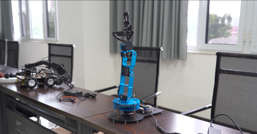 毕业设计展华章 匠心匠铸启新程