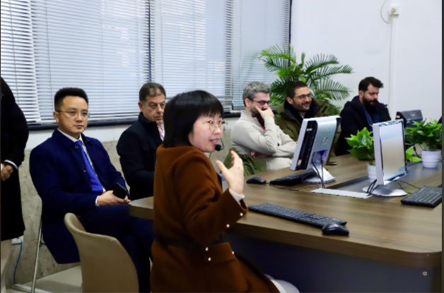 塞浦路斯 - 那波勒斯大学教育质量评估组来必赢考察