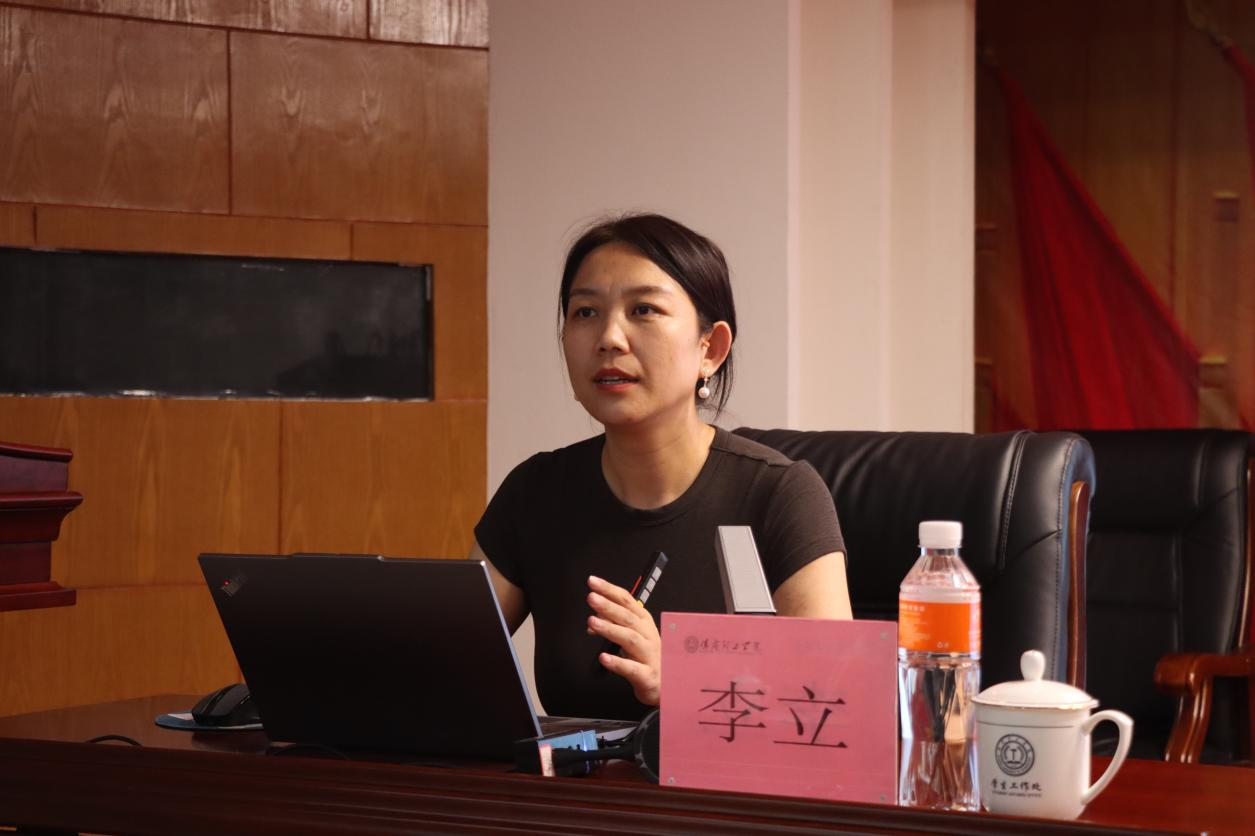 理论赋能强本领 实践砺心促成长—— 必赢242net官网开启辅导员专业成长“双引擎”