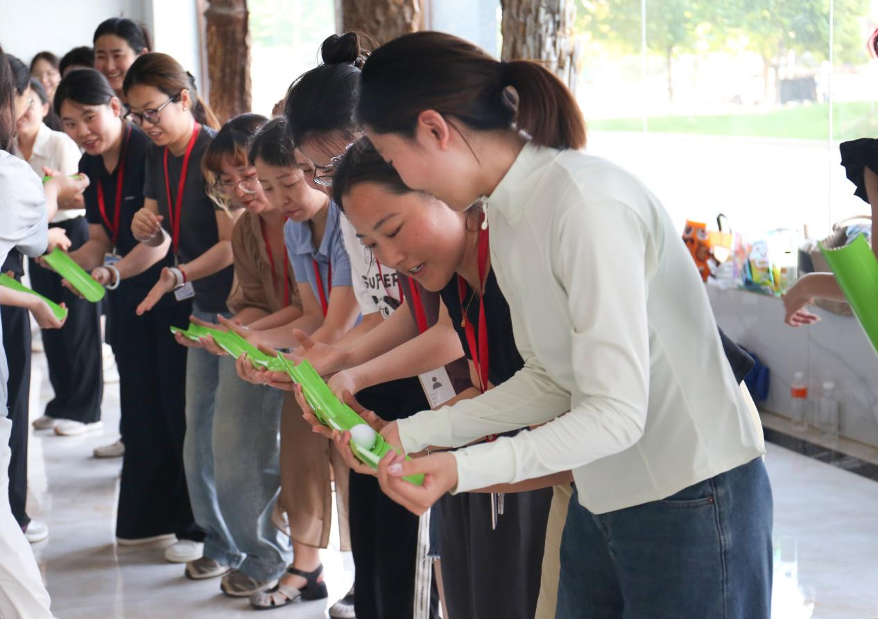 理论赋能强本领 实践砺心促成长—— 必赢242net官网开启辅导员专业成长“双引擎”