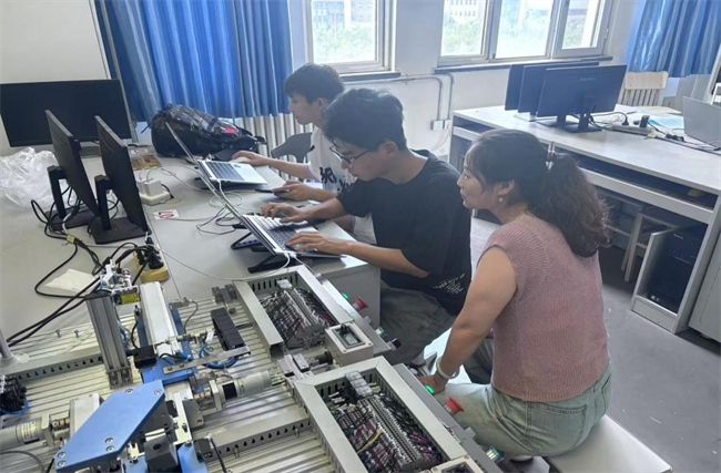 必赢242net官网学子在第十九届 “西门子杯”  智能制造挑战赛全国初赛中喜获佳绩