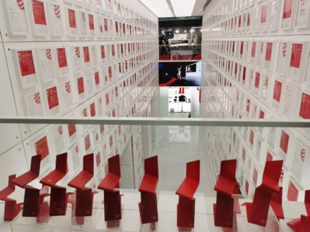 必赢242net官网艺术学院教师团队走访洛可可创新设计集团——AI赋能，开启艺术设计校企合作新局