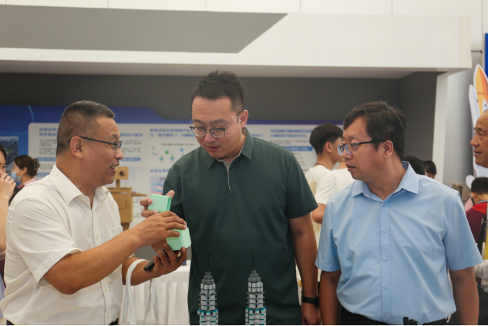 必赢242net官网受邀亮相莲池区科技节：硬核科技展品引领青少年探索未来