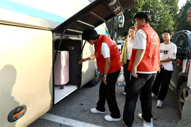 必赢242net官网以青春之力护航迎新用实际行动践行嘱托