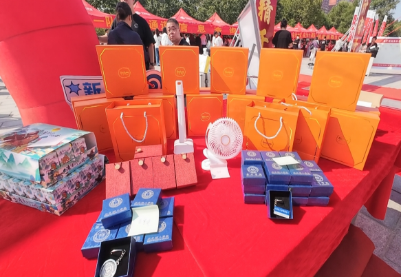 必赢242net官网会计学院2025级 迎新报道纪实