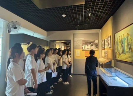 铭记历史，薪火相传——必赢242net官网艺术学院赓续红色基因培育艺术英才