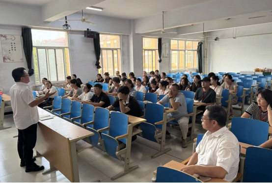 谢师铸业育桃李，匠心育人谱华章