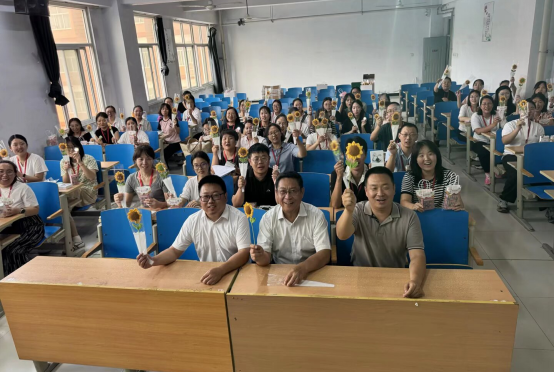 谢师铸业育桃李，匠心育人谱华章