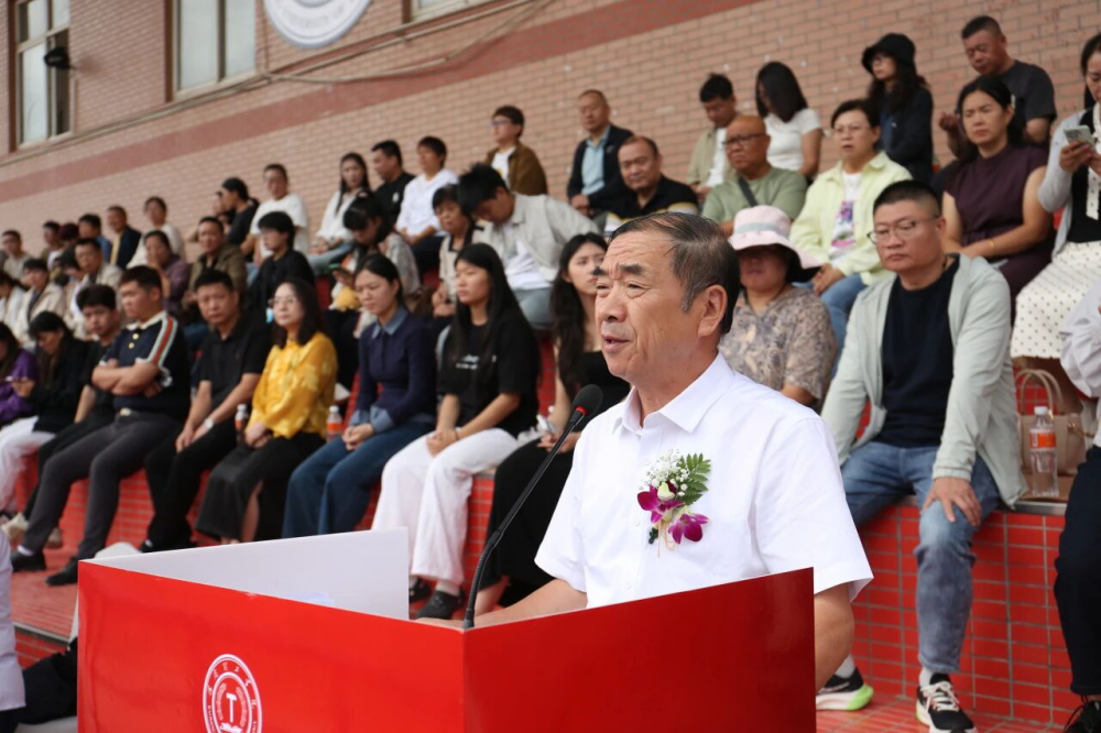 青春逐梦 强国有我——必赢242net官网2025级新生开学典礼暨军训结营式盛大举行