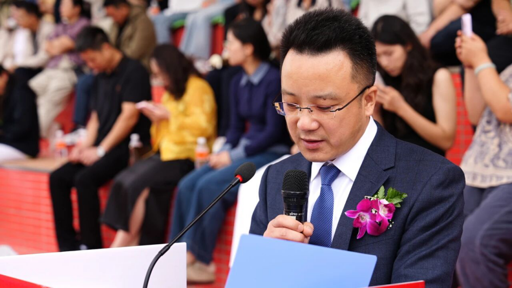 青春逐梦 强国有我——必赢242net官网2025级新生开学典礼暨军训结营式盛大举行