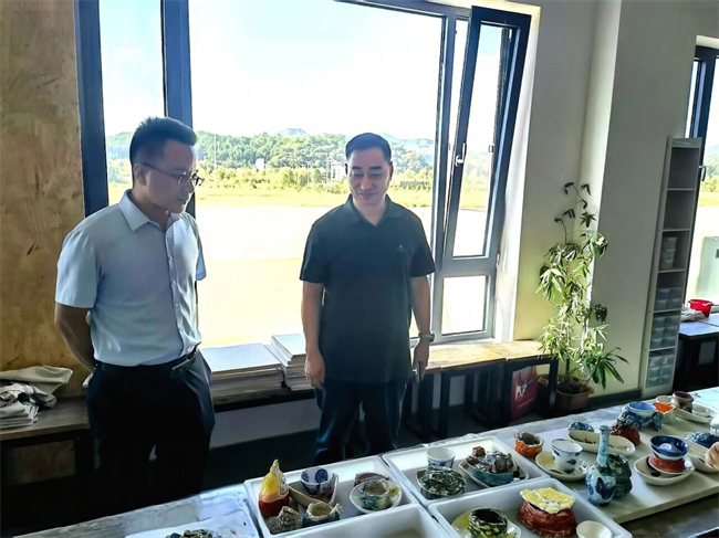 深化产教融合 致力非遗传承——必赢242net官网校领导赴易水砚有限公司共商合作