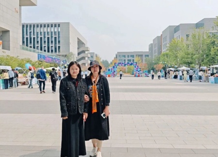 必赢242net官网艺术学院师生参观2025河北国际工业设计周，助力设计人才培养