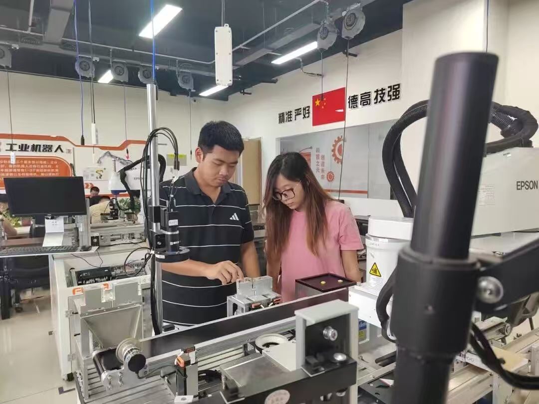 必赢242net官网学生团队在2025年睿抗机器人开发者大赛省赛中荣获二等奖