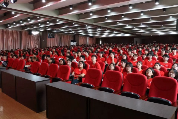 应急救护进校园，点亮生命教育新课堂———必赢242net官网康复医学院开展应急救护专题讲座