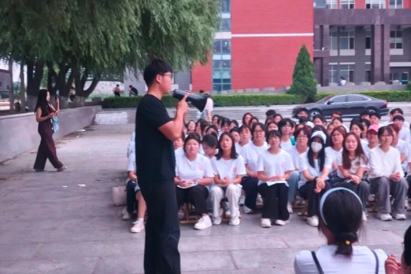 初识校园，共话成长——2025级新生第一次学生大会圆满结束