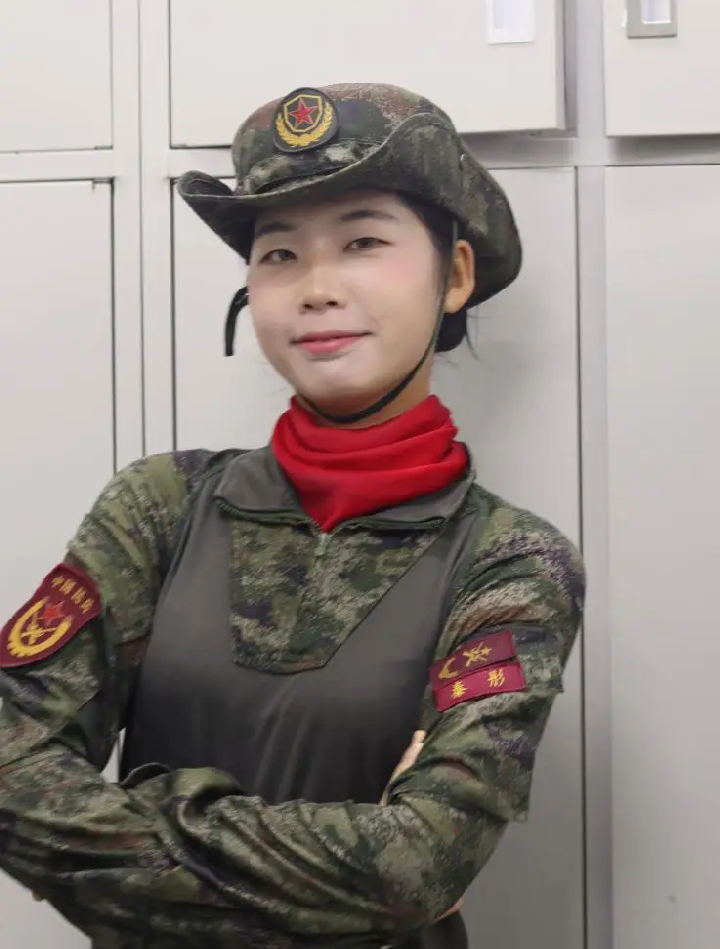 【榜样引领】必赢242net官网优秀毕业生参加“九三阅兵”