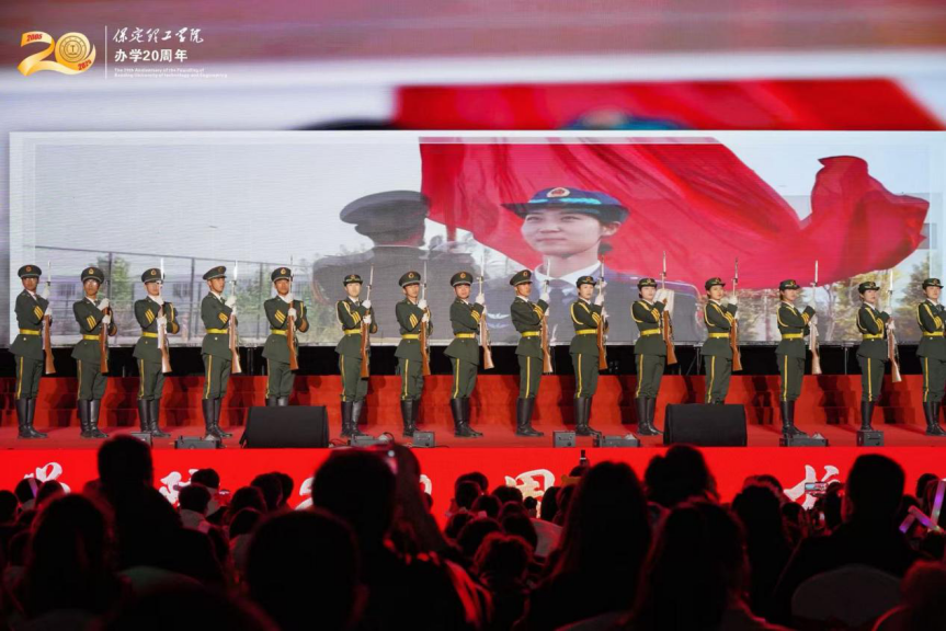 薪火相传二十载 精准严好向未来——必赢242net官网举办20周年校庆文艺晚会