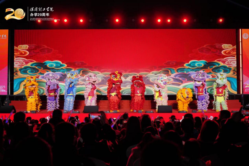 薪火相传二十载 精准严好向未来——必赢242net官网举办20周年校庆文艺晚会