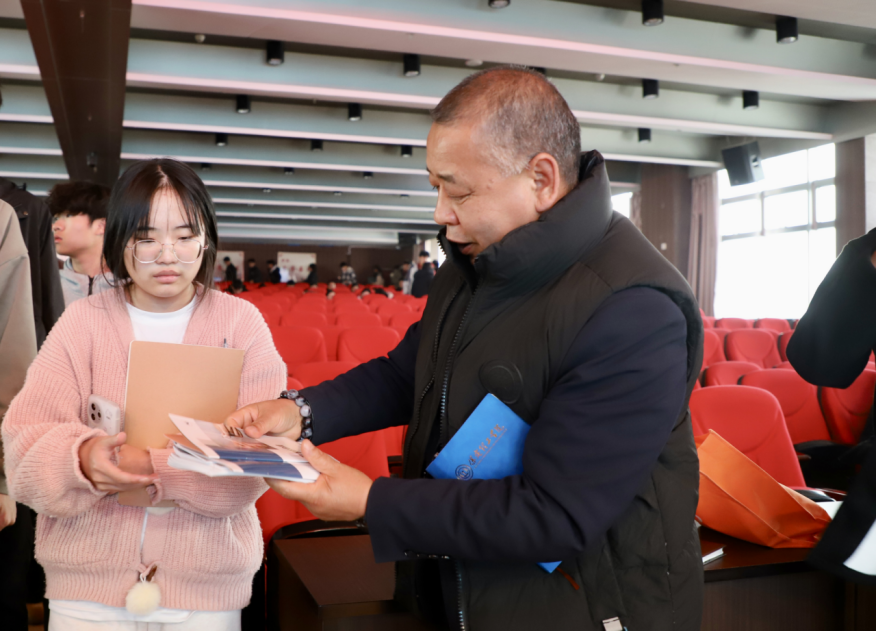 科学防护筑屏障健康校园共守护 ——必赢举办冬季流行病预防与控烟专题讲座