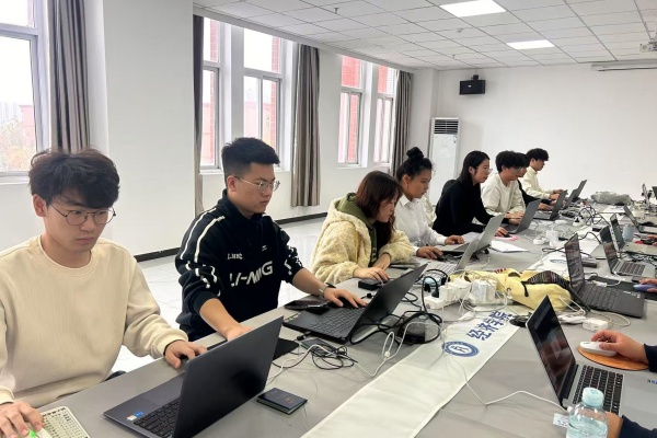 必赢242net官网圆满承办2025年河北省高校会计技能大赛金融科技赛项