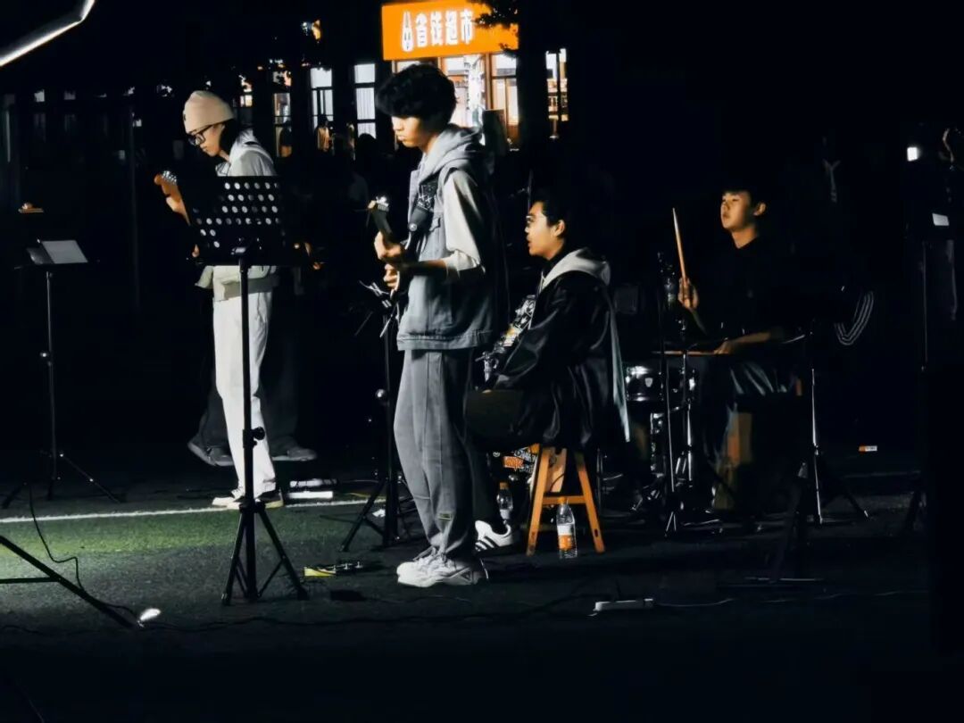 青春校园|校庆乐队歌单投票，Pick你在现场最想听到的那首歌！