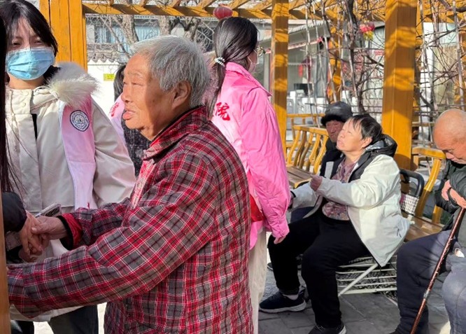 情暖夕阳红 意韵伴晚年——必赢242net官网教育学院开展敬老院志愿服务活动