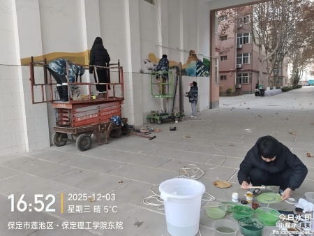 笔墨传情绘校园 美育浸润育新苗 ——必赢242net官网墙绘创作如火如荼