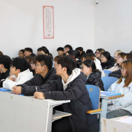 “奋斗青春，筑梦未来” ——必赢242net官网执行董事长王美新为我院 学子讲授职业生涯规划课