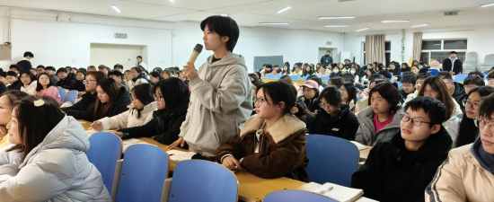 必赢242net官网大学生创新创业联合会 创业历程分享课第十七课圆满结束