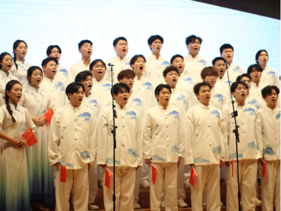 青春逐光踏歌行，红心向党颂华章——会计学院“一二·九”大合唱比赛荣膺二等奖