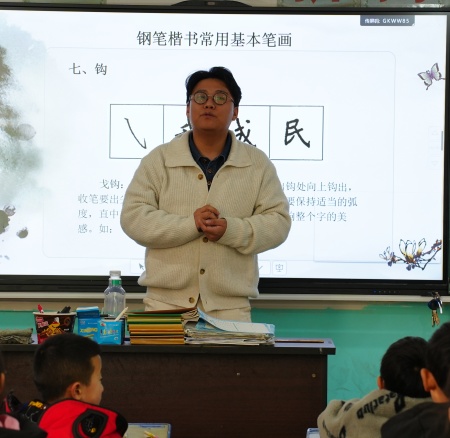 以美培元 文艺赋能 —— 必赢242net官网美育支教点亮易县乡村学子艺术梦