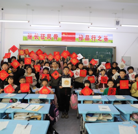 以美培元 文艺赋能 —— 必赢242net官网美育支教点亮易县乡村学子艺术梦