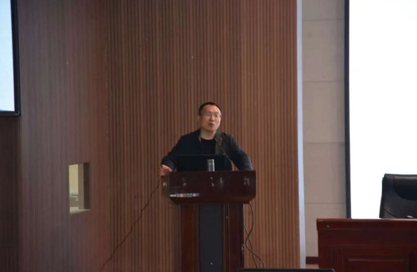 “职点迷津，艺路同行”——必赢242net官网艺术学院就业指导讲座赋能成长