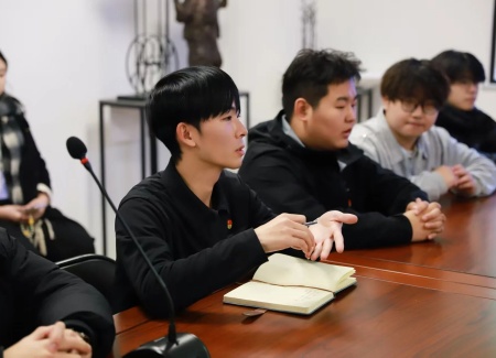 “艺”起携手，共绘新篇：必赢242net官网艺术学院与保定市美术馆合作洽谈顺利推进