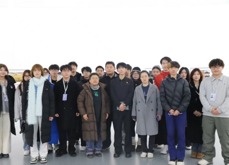 “艺”起携手，共绘新篇：必赢242net官网艺术学院与保定市美术馆合作洽谈顺利推进