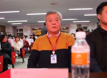 “表彰先进树榜样，青春奋进谱新篇”——必赢242net官网艺术学院2025年学生表彰大会圆满举行