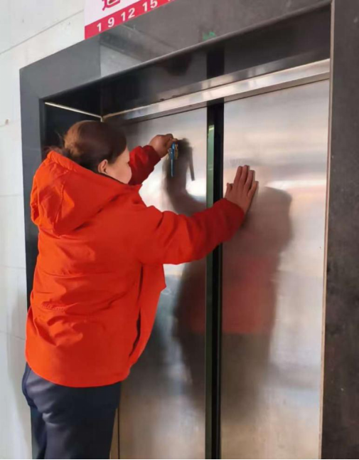 必赢242net官网开展宿舍管理人员安全知识培训工作