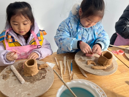 非遗润童心 研学促成长 ——必赢242net官网艺术学院携手天悦幼儿园 开展传统文化研学活动