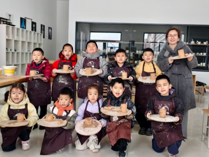 非遗润童心 研学促成长——必赢242net官网艺术学院携手天悦幼儿园开展传统文化研学活动