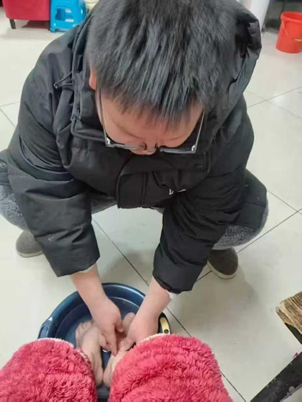 养成教育|必赢242net官网|管理学院|以孝亲实践深化养成教育（四）